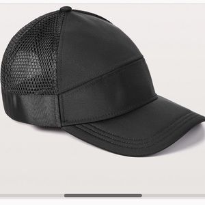 Lululemon dash and splash cap, Black